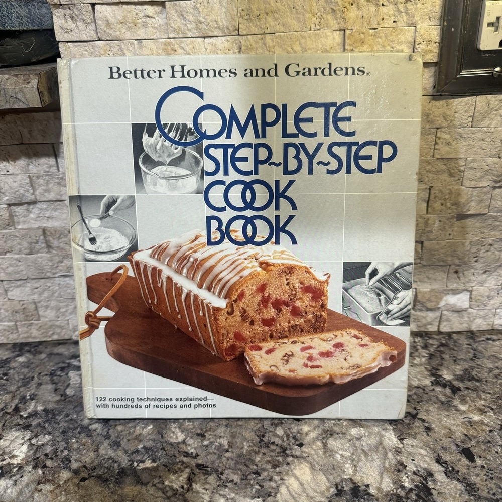 Vintage 1978 Better Homes & Gardens Complete‎ Step-By-Step Cook Book Food Bread